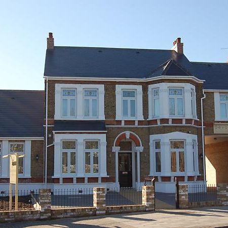 Devonshire Hotel Hornchurch Exterior photo