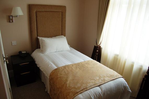 Devonshire Hotel Hornchurch Room photo